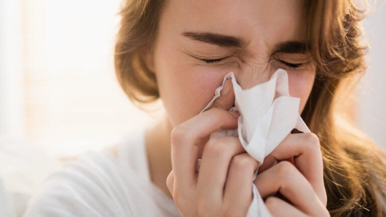 Headache and runny nose linked to Delta variant