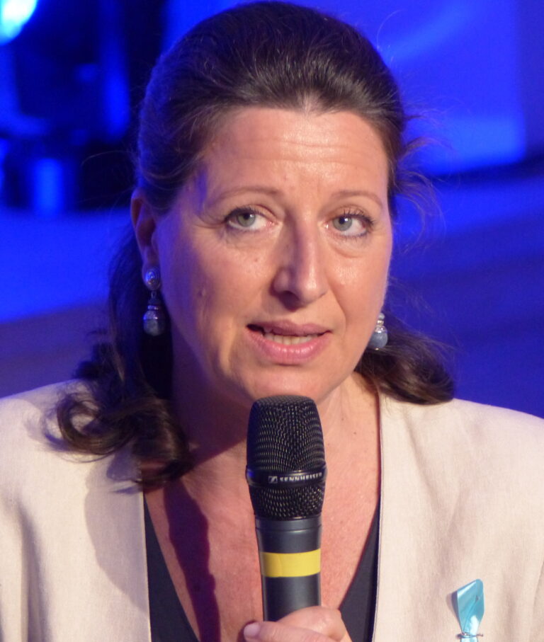 Agnès Buzyn: France ex-health minister under investigation