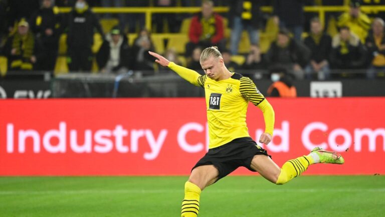 ERLING HAALAND AT THE DOUBLE AS BORUSSIA DORTMUND HAMMER GREUTHER FURTH ON WEDNESDAY EVENING.