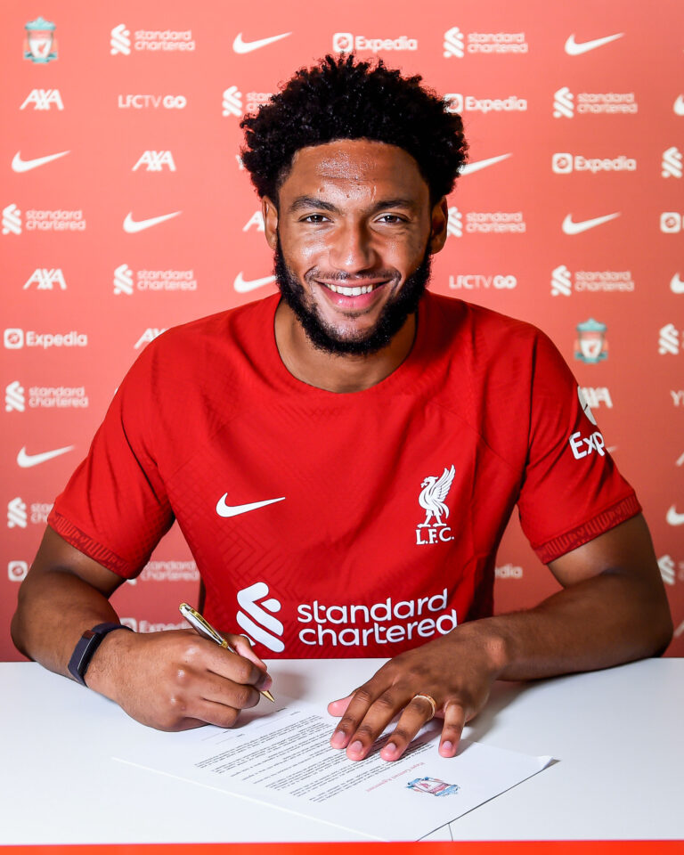 Gomez extends his deal with Liverpool