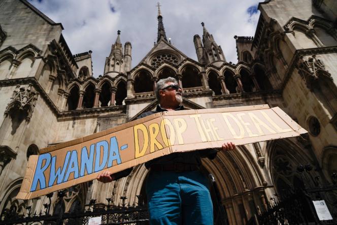 FILES-BRITAIN-RWANDA-COURT-MIGRANTS-RULING