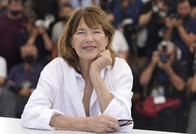Renowned Singer and Style Icon Jane Birkin Passes Away at 76, Leaving Behind a Lasting Musical Legacy