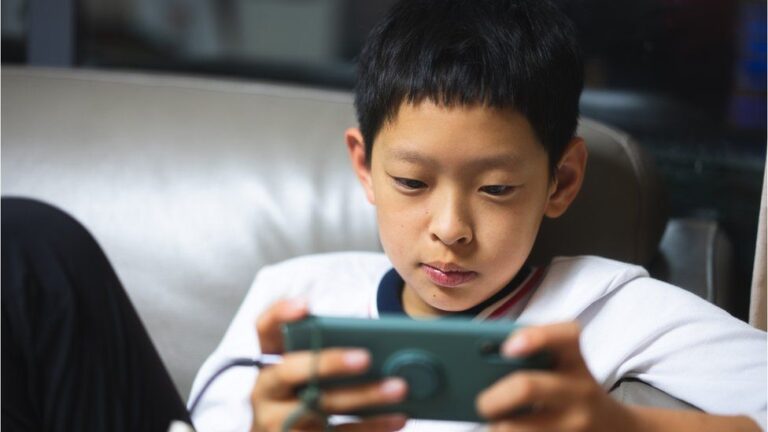 China’s Proposed Restrictions on Children’s Smartphone Usage Sends Tech Shares Plummeting