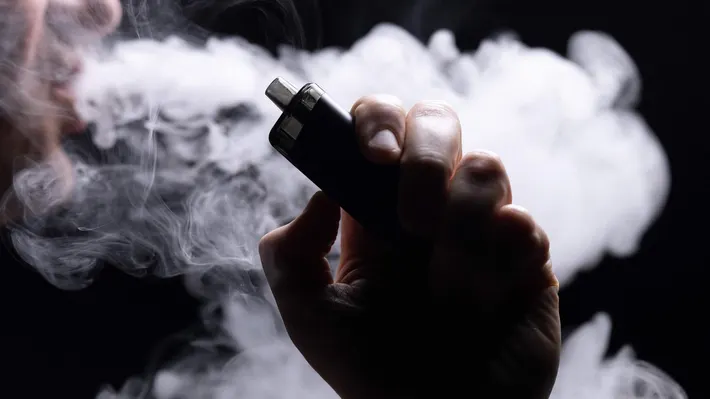 According to a survey, US high school students’ use of e-cigarettes declines in 2023.