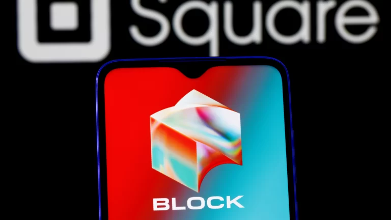 Block shares surge as Wall Street praises the buyback plans and the 2024 projection.